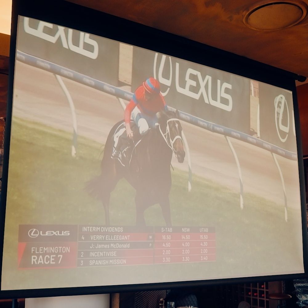 Melbourne Cup at Dine with Elements
